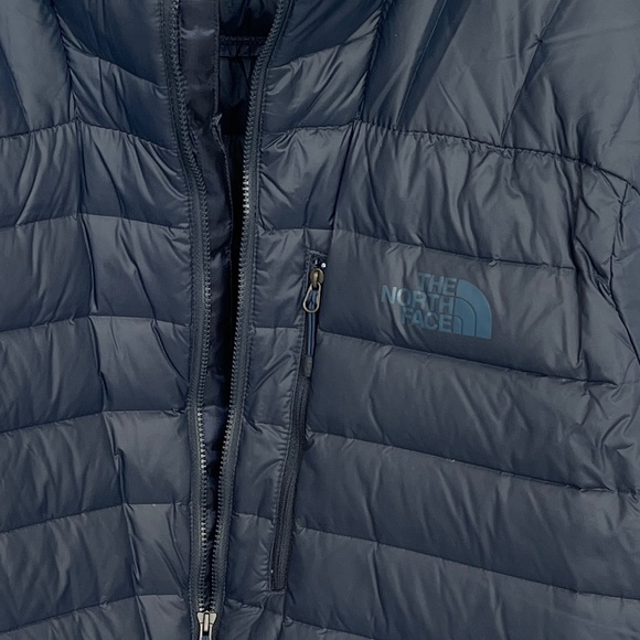 The North Face Lightweight Puffer Jacket - Picture 2 of 4